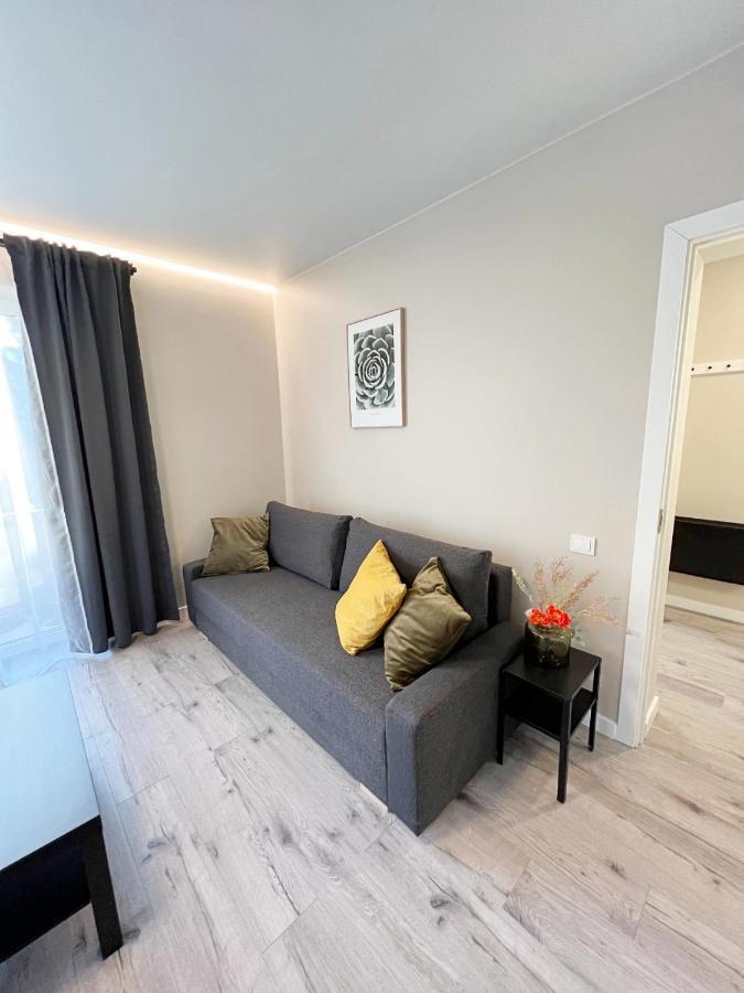 Clinic Studio Apartments By Hostlovers Kaunas Exterior photo