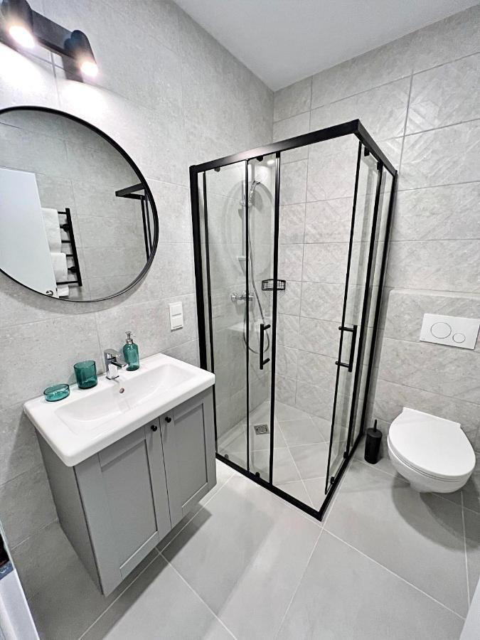 Clinic Studio Apartments By Hostlovers Kaunas Exterior photo